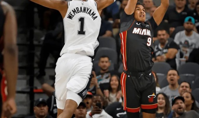 耀世娱乐平台-文班亚马谈盖帽的感觉：就像是亲手毁掉了某人的一天