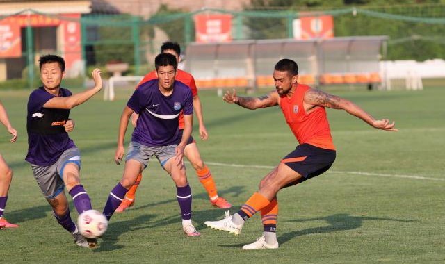 Yaoshi-二将归队传言促泰山争议人爆发 上海行或加赛一场